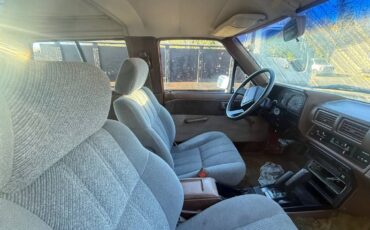 Toyota-4-runner-deluxe-4x4-1986-red-23