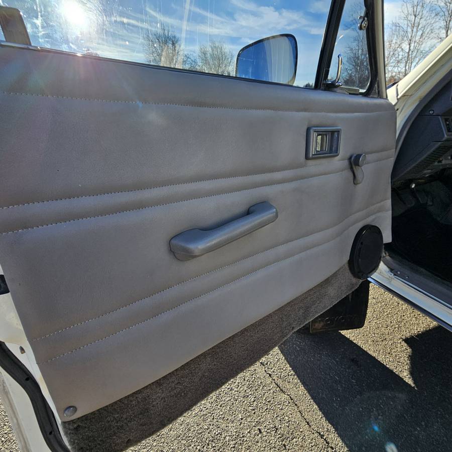 Toyota-4runner-1986-white-6