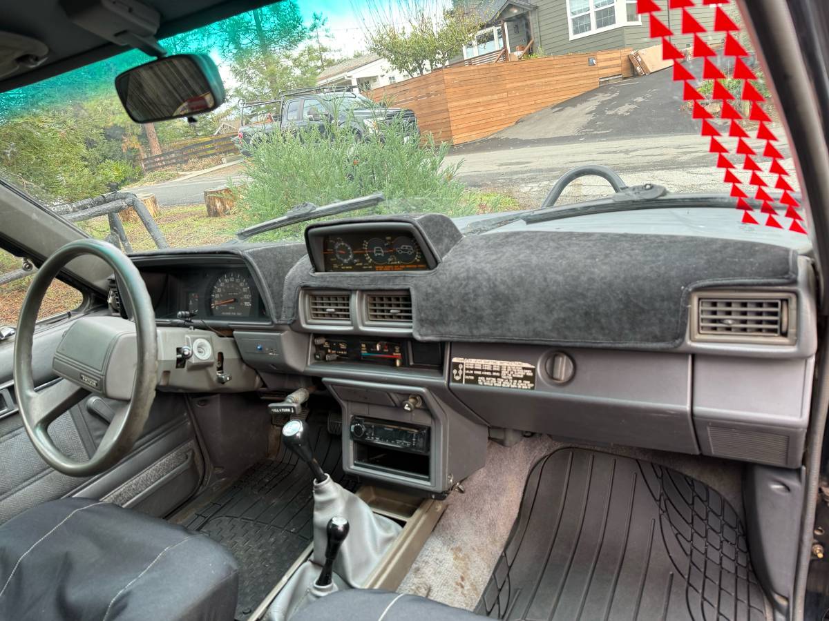 Toyota-4runner-1987-black-3