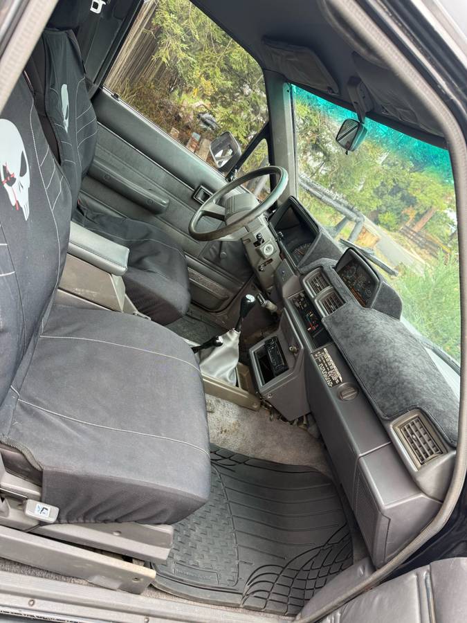 Toyota-4runner-1987-black-5