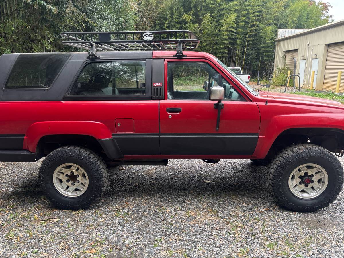 Toyota-4runner-1987-red-1