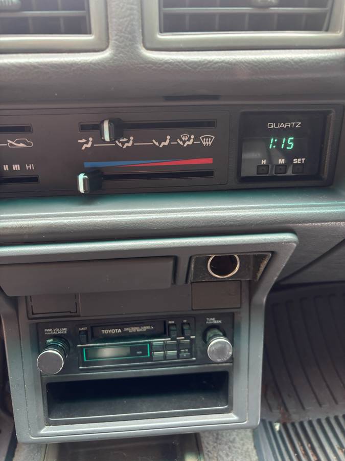 Toyota-4runner-1987-red-12