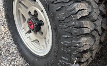 Toyota-4runner-1987-red-15