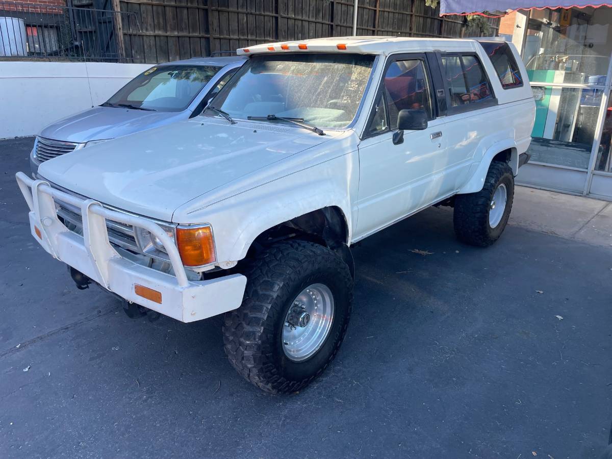 Toyota-4runner-1987-white-10