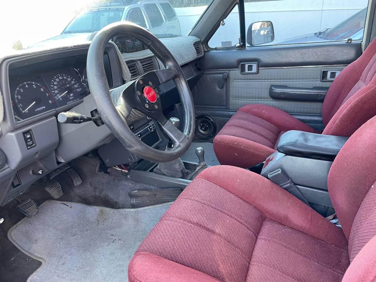 Toyota-4runner-1987-white-11