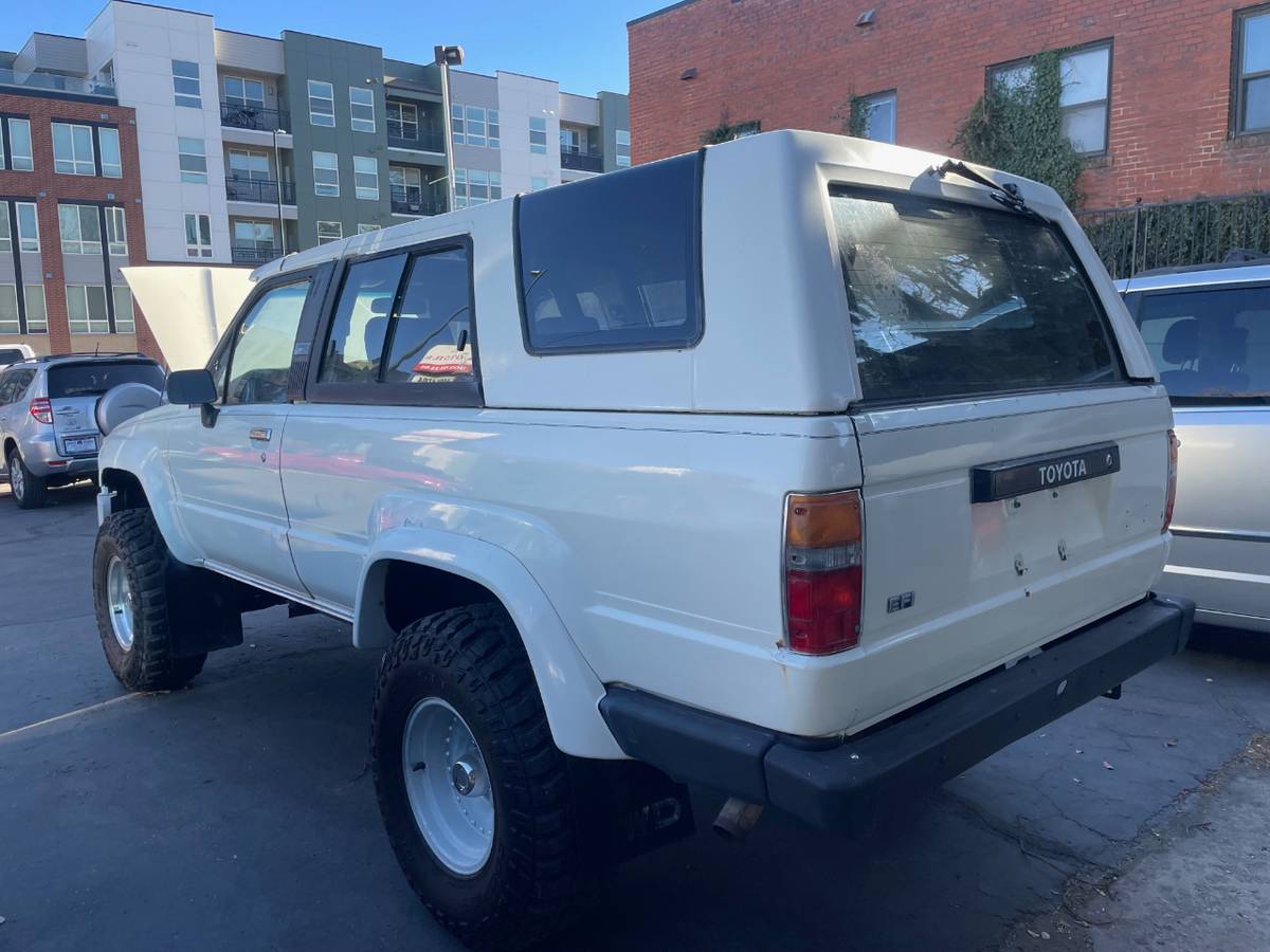 Toyota-4runner-1987-white-7