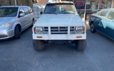 Toyota-4runner-1987-white-8