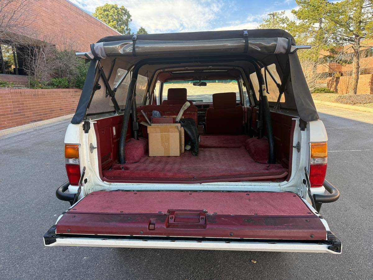 Toyota-4runner-1988-19