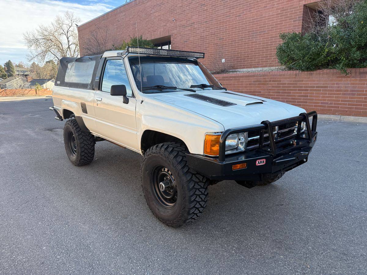 Toyota-4runner-1988-7