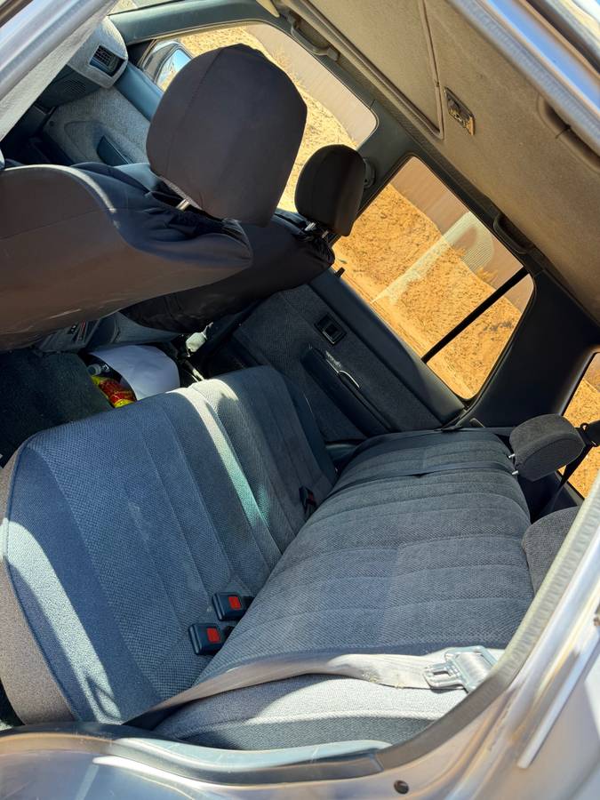 Toyota-4runner-1990-grey-3