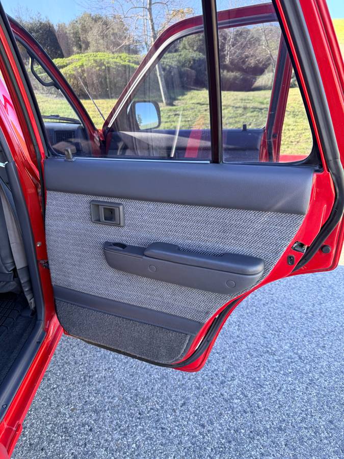 Toyota-4runner-1992-red-16