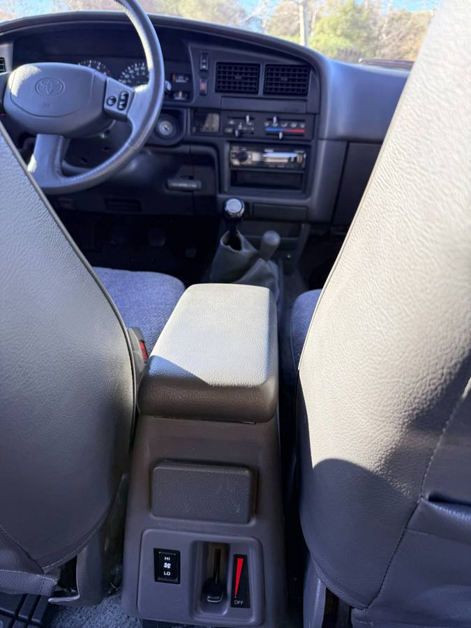 Toyota-4runner-1992-red-19