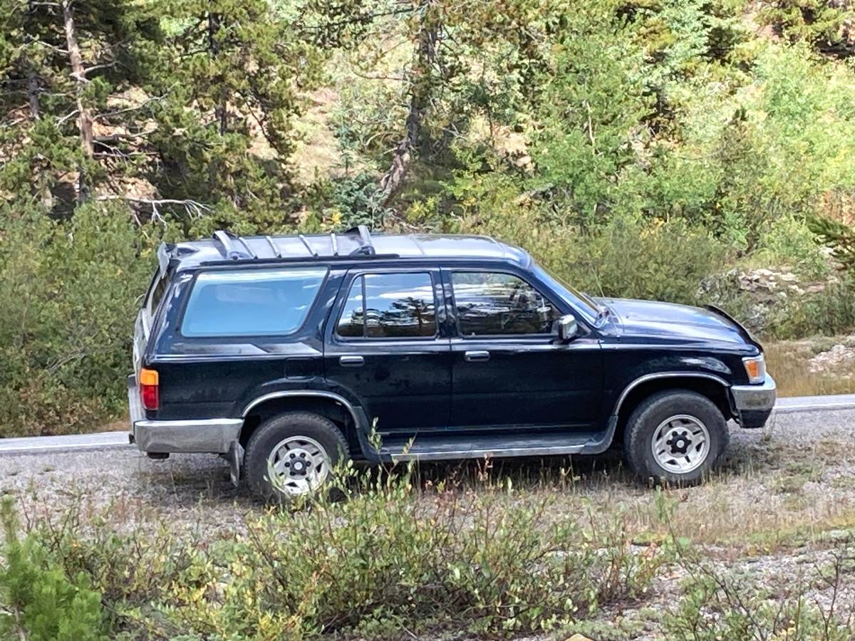 Toyota-4runner-1994-black
