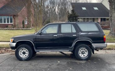 Toyota-4runner-1994-black