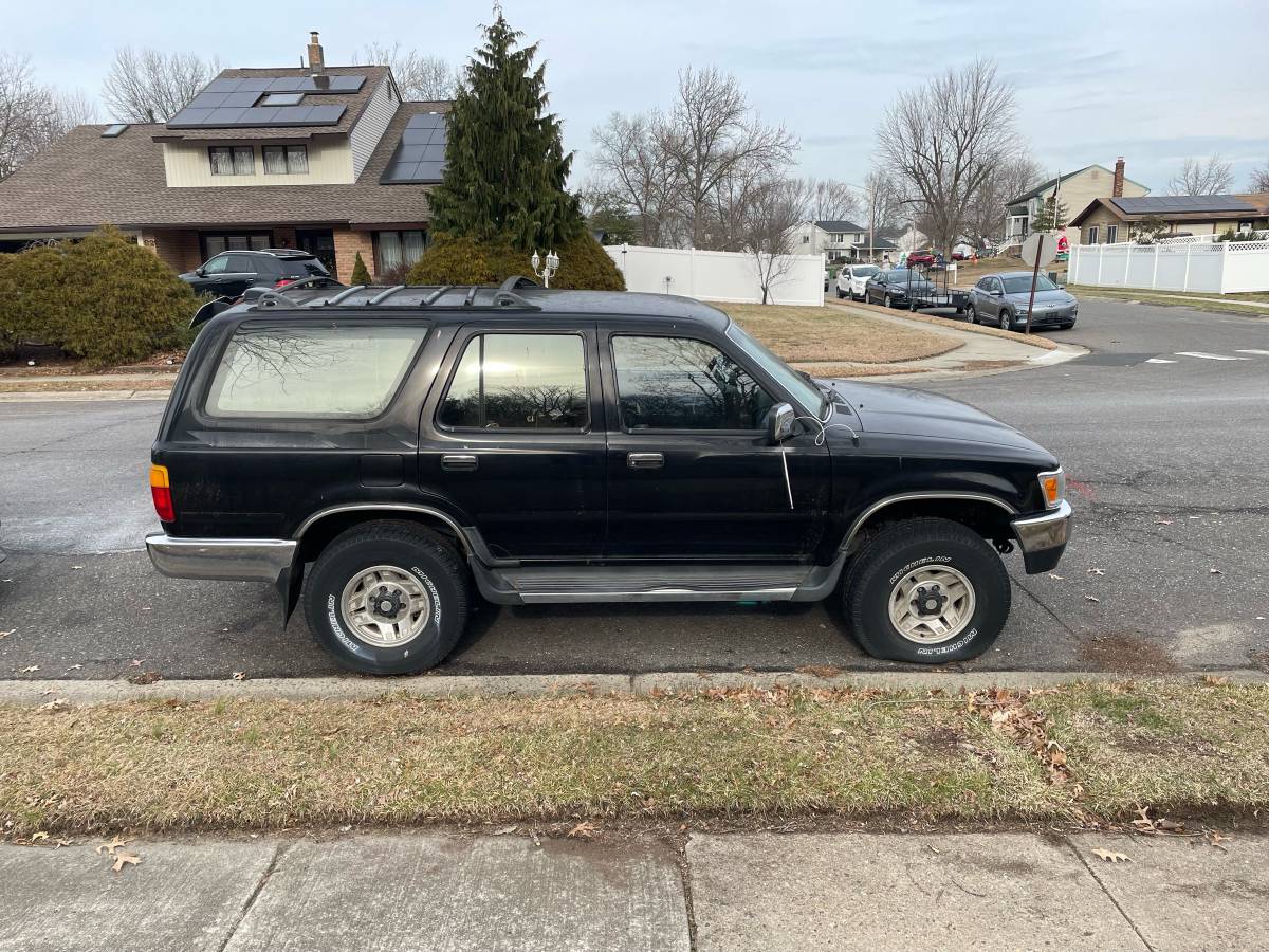 Toyota-4runner-1994-black-8