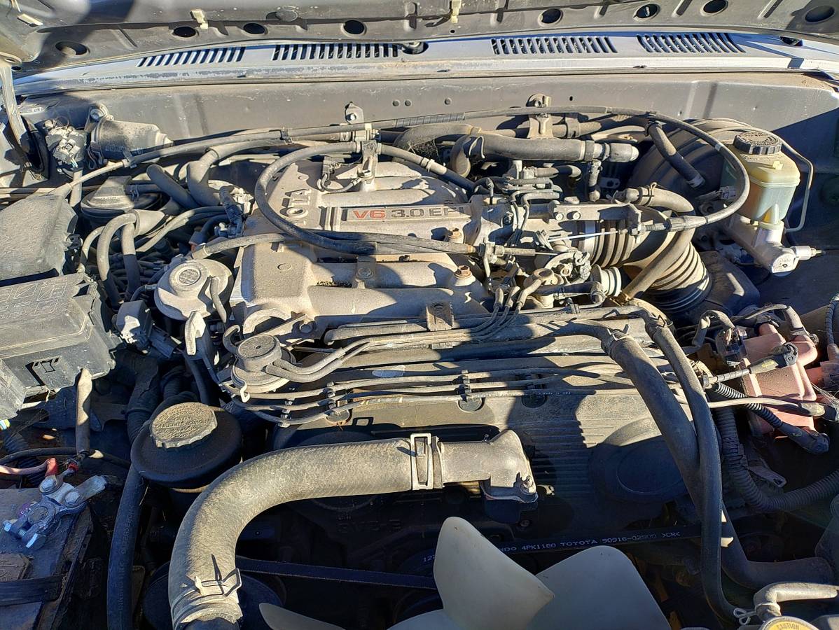 Toyota-4runner-1994-grey-2