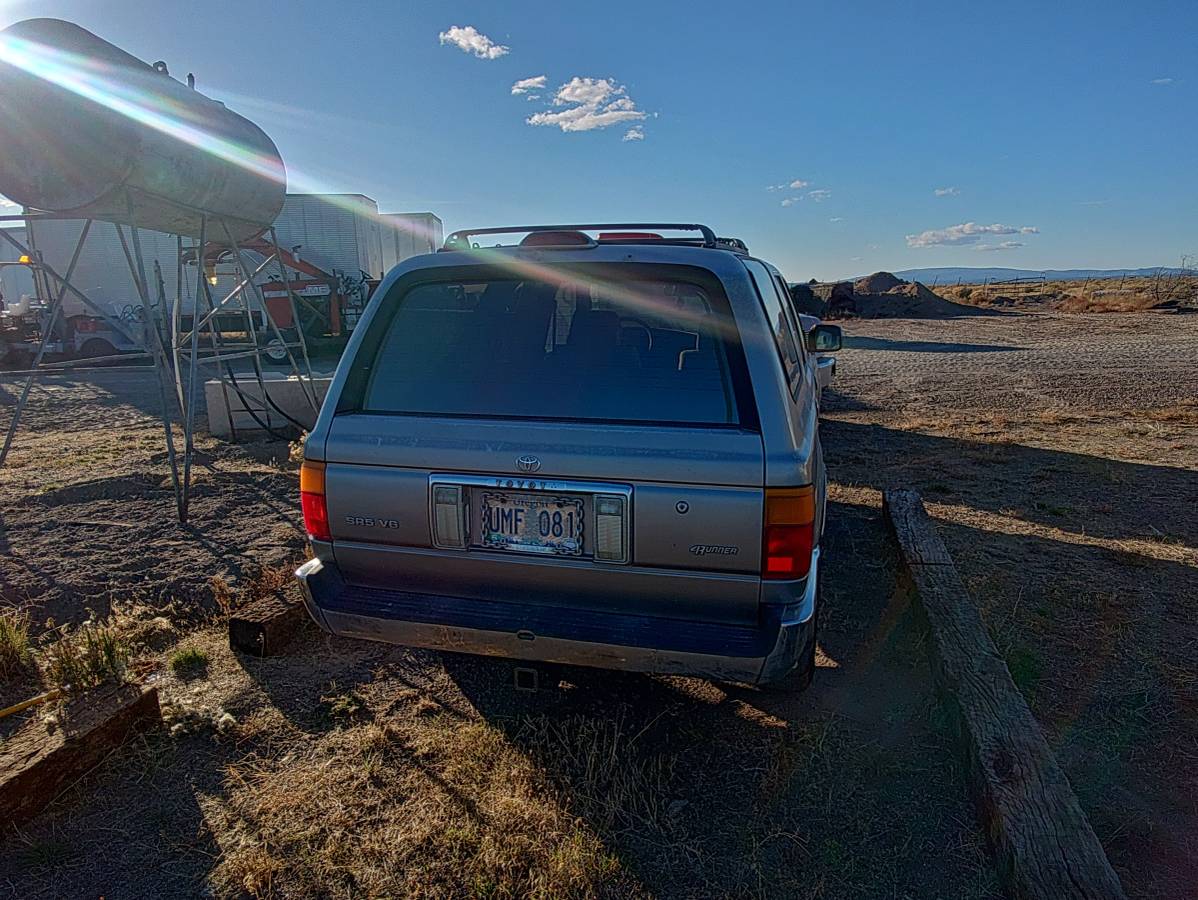 Toyota-4runner-1994-grey-3