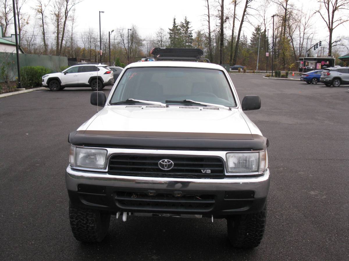 Toyota-4runner-1995-white-1