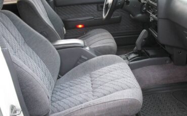 Toyota-4runner-1995-white-11