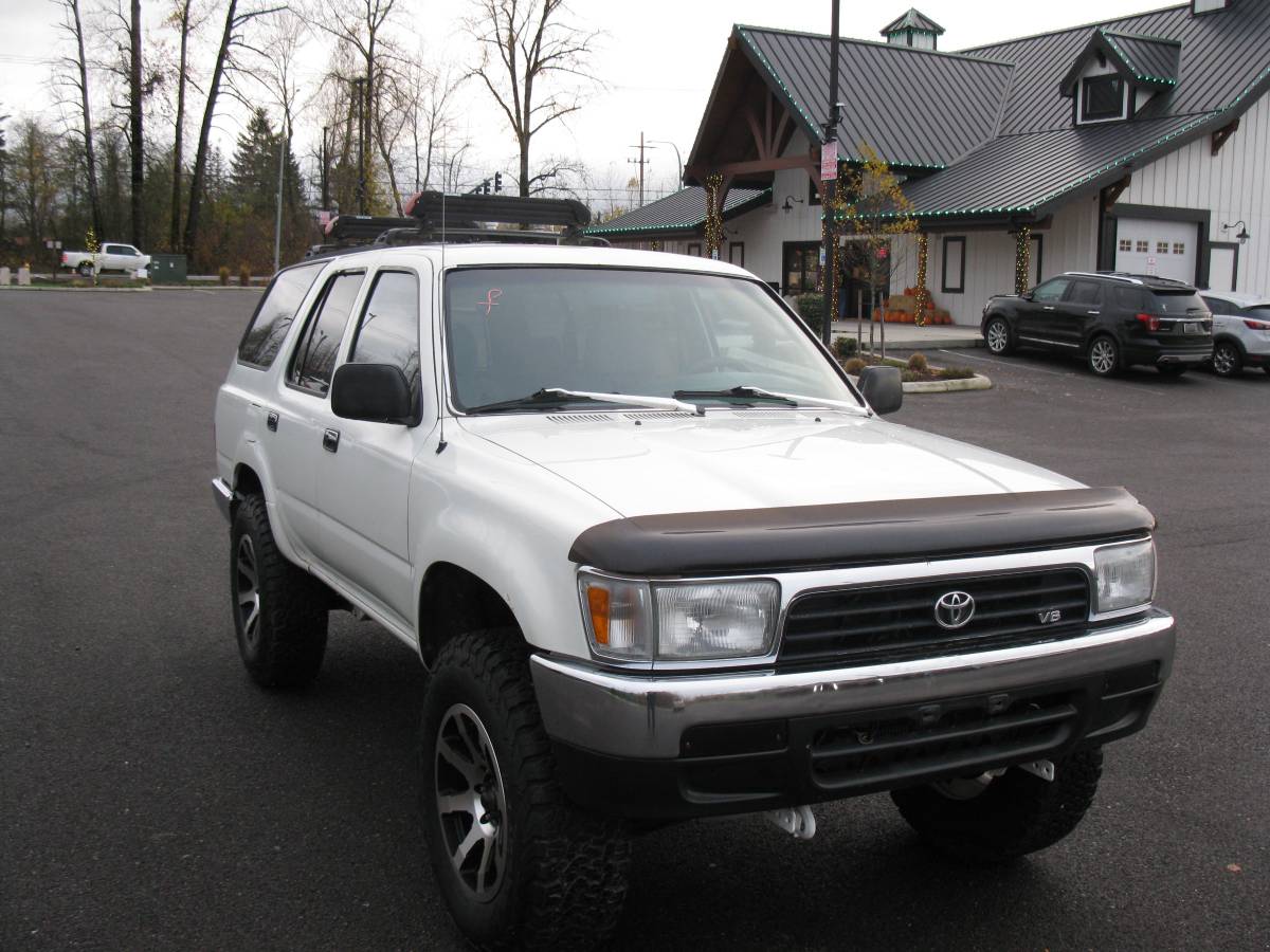 Toyota-4runner-1995-white-2