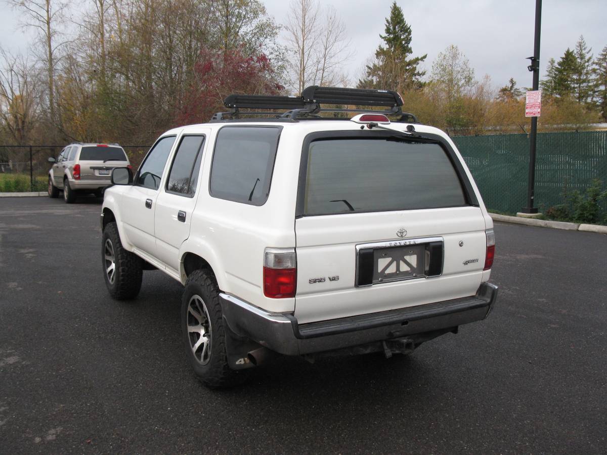 Toyota-4runner-1995-white-6