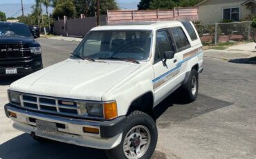 Toyota-4runner-sr5-1986-4