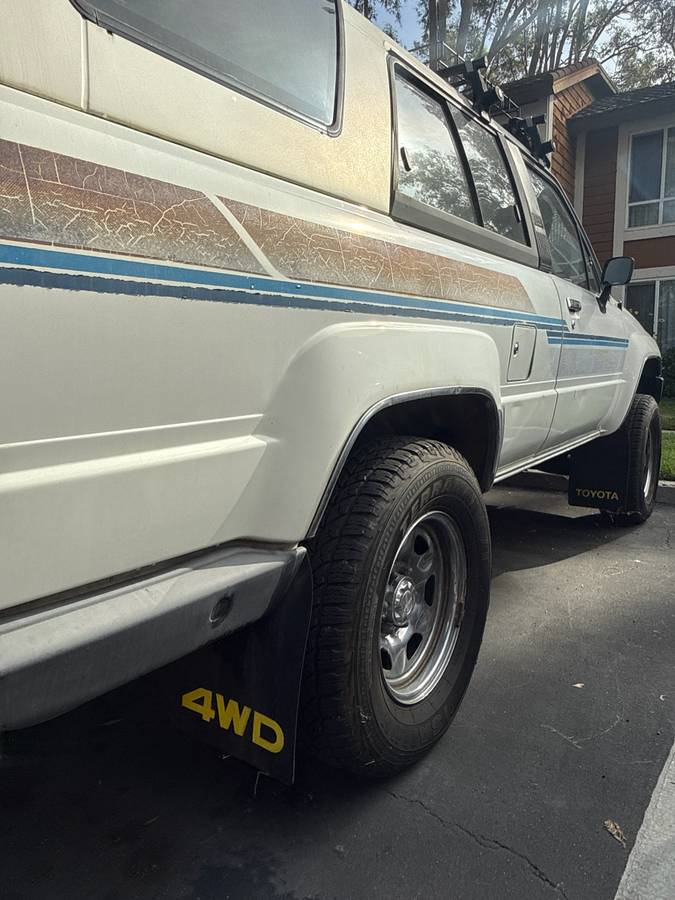 Toyota-4runner-sr5-1986-5