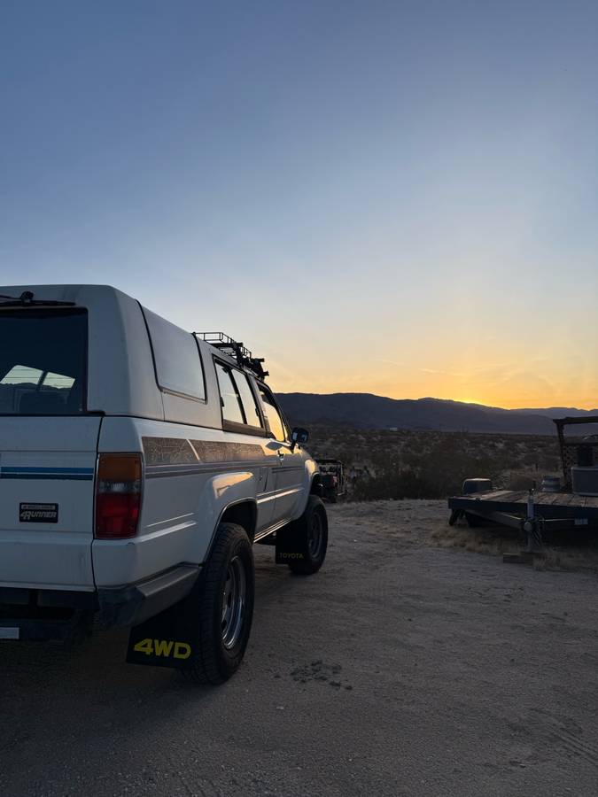 Toyota-4runner-sr5-1986