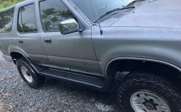 Toyota-4runner-sr5-v6-1995-silver-1