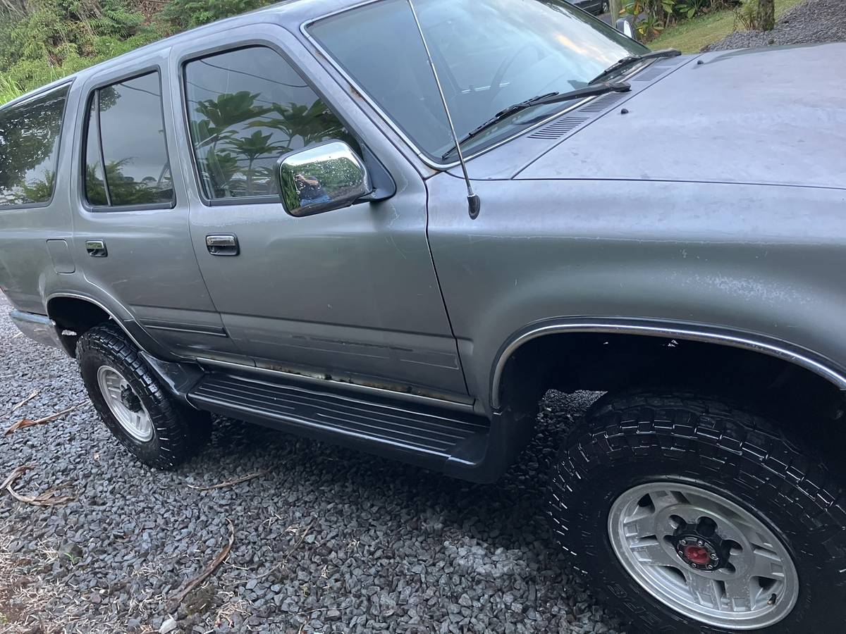 Toyota-4runner-sr5-v6-1995-silver-1