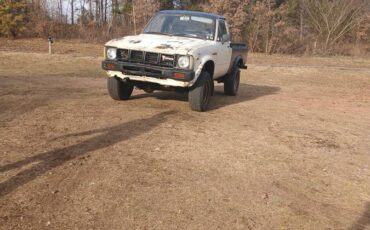 Toyota-4x4-pickup-1980-custom-1