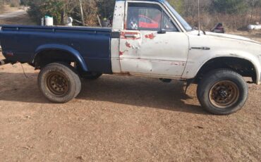 Toyota-4x4-pickup-1980-custom-12