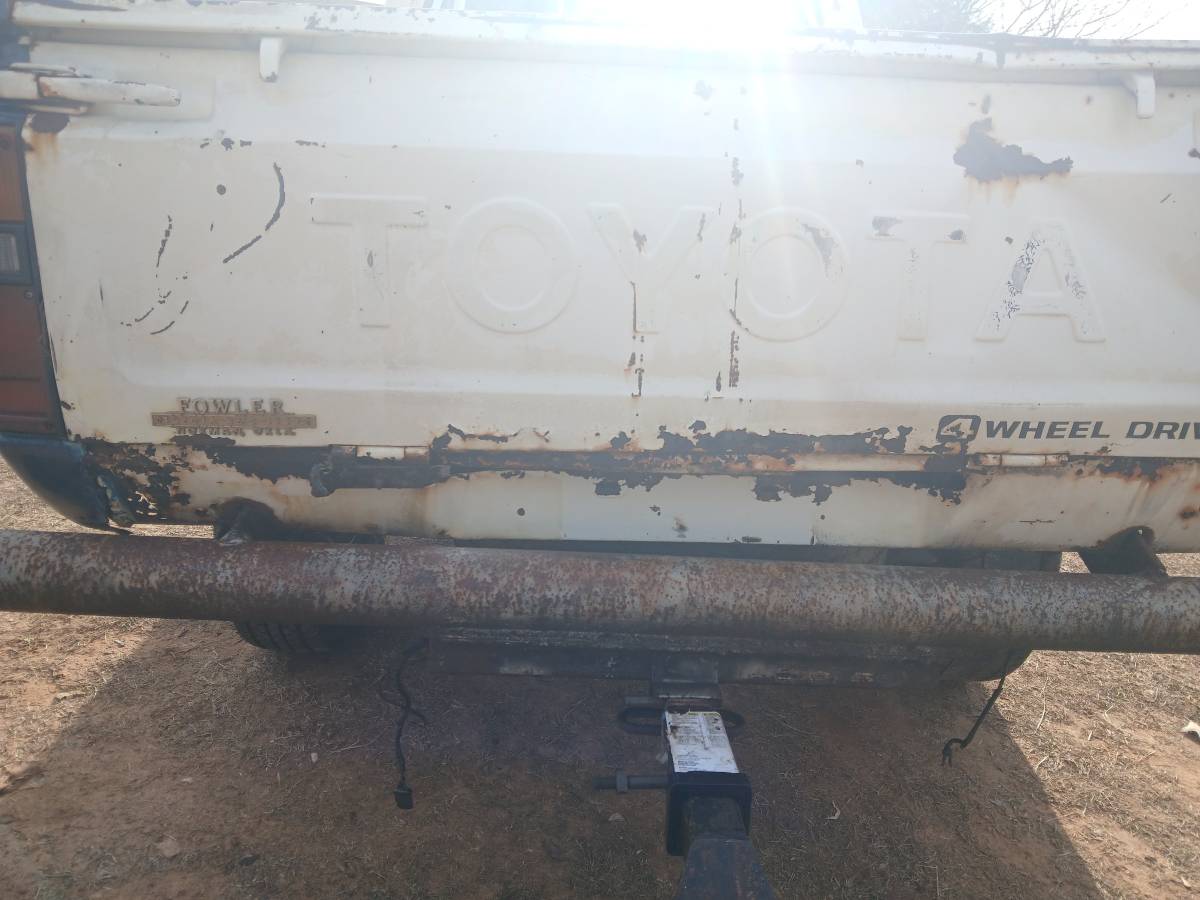 Toyota-4x4-pickup-1980-custom-3