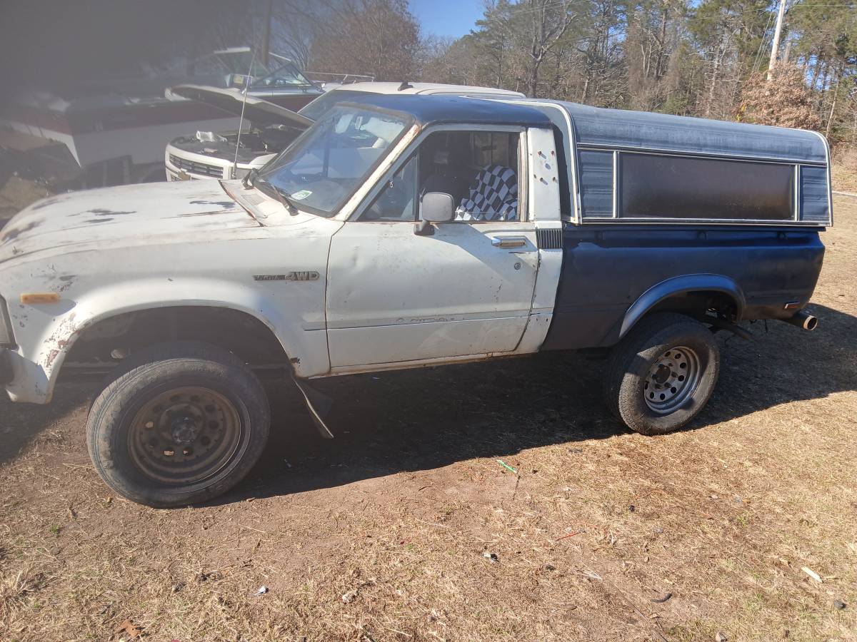 Toyota-4x4-pickup-1980-custom