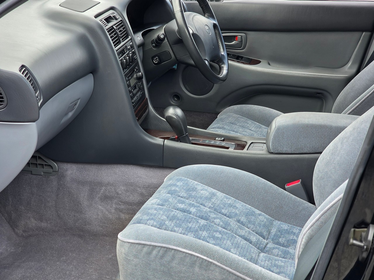 Toyota-Aristo-1994-Sedan-16