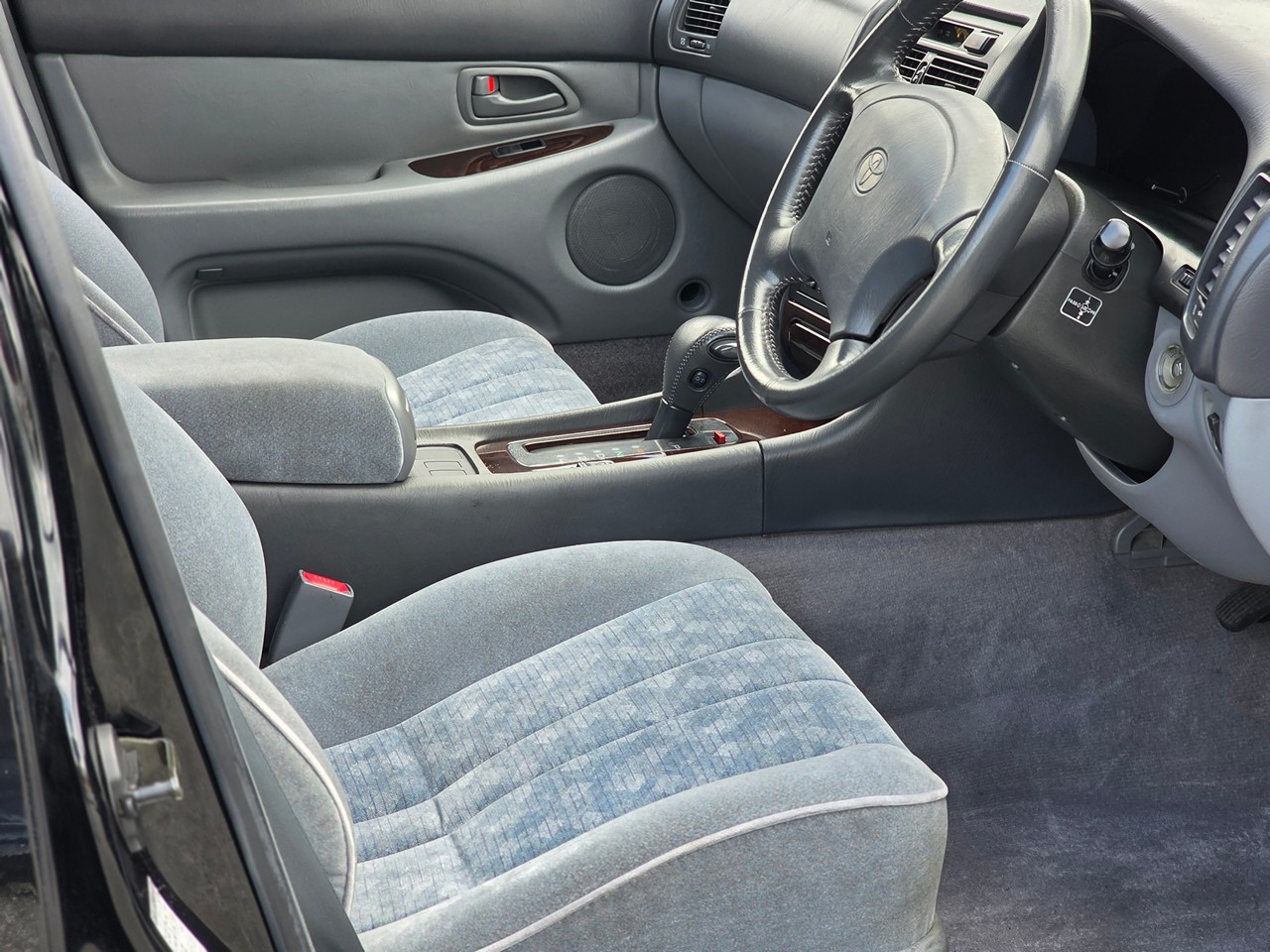 Toyota-Aristo-1994-Sedan-9