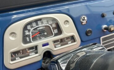 Toyota-Bj40-1978-Marine-Blue-Tan