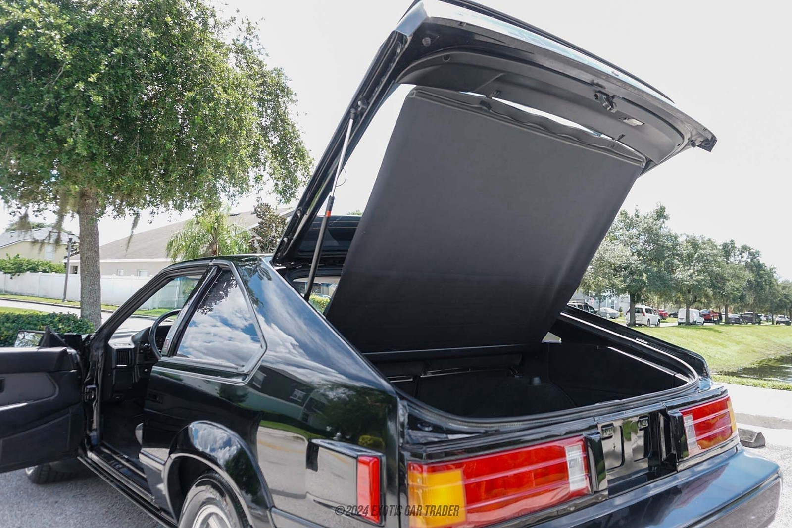 Toyota-Celica-1985-Hatchback-11