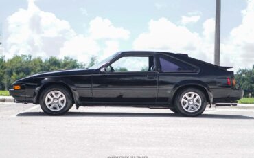 Toyota-Celica-1985-Hatchback-2