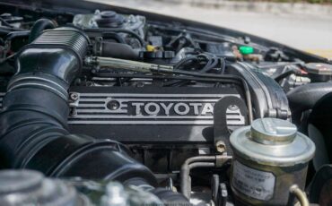 Toyota-Celica-1985-Hatchback-33