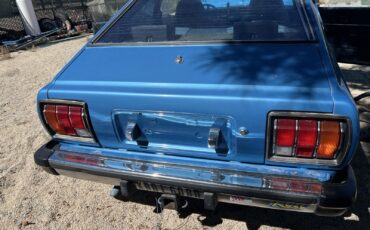 Toyota-Corolla-1977-12