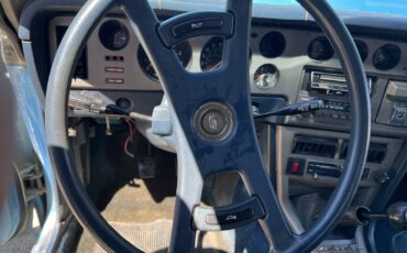 Toyota-Corolla-1977-17