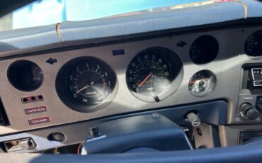 Toyota-Corolla-1977-18