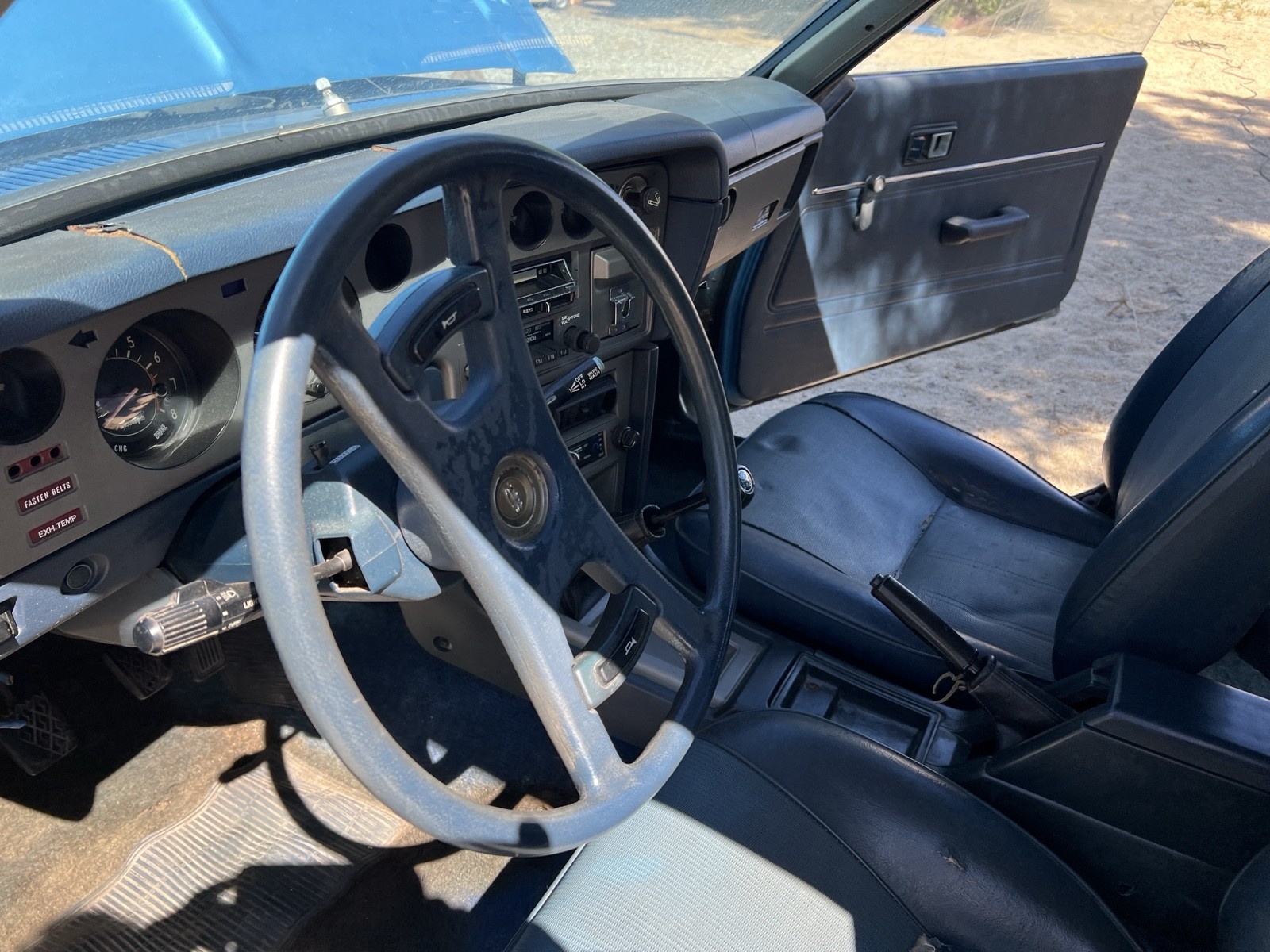 Toyota-Corolla-1977-20