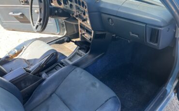 Toyota-Corolla-1977-25