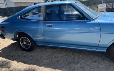 Toyota-Corolla-1977-4