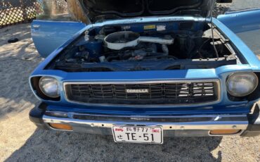 Toyota-Corolla-1977-8