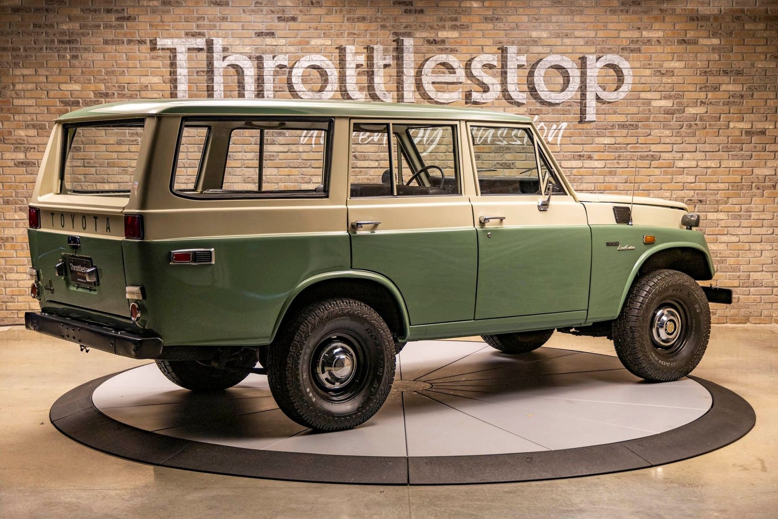 Toyota-FJ55-Land-Cruiser-1972-SUV-5