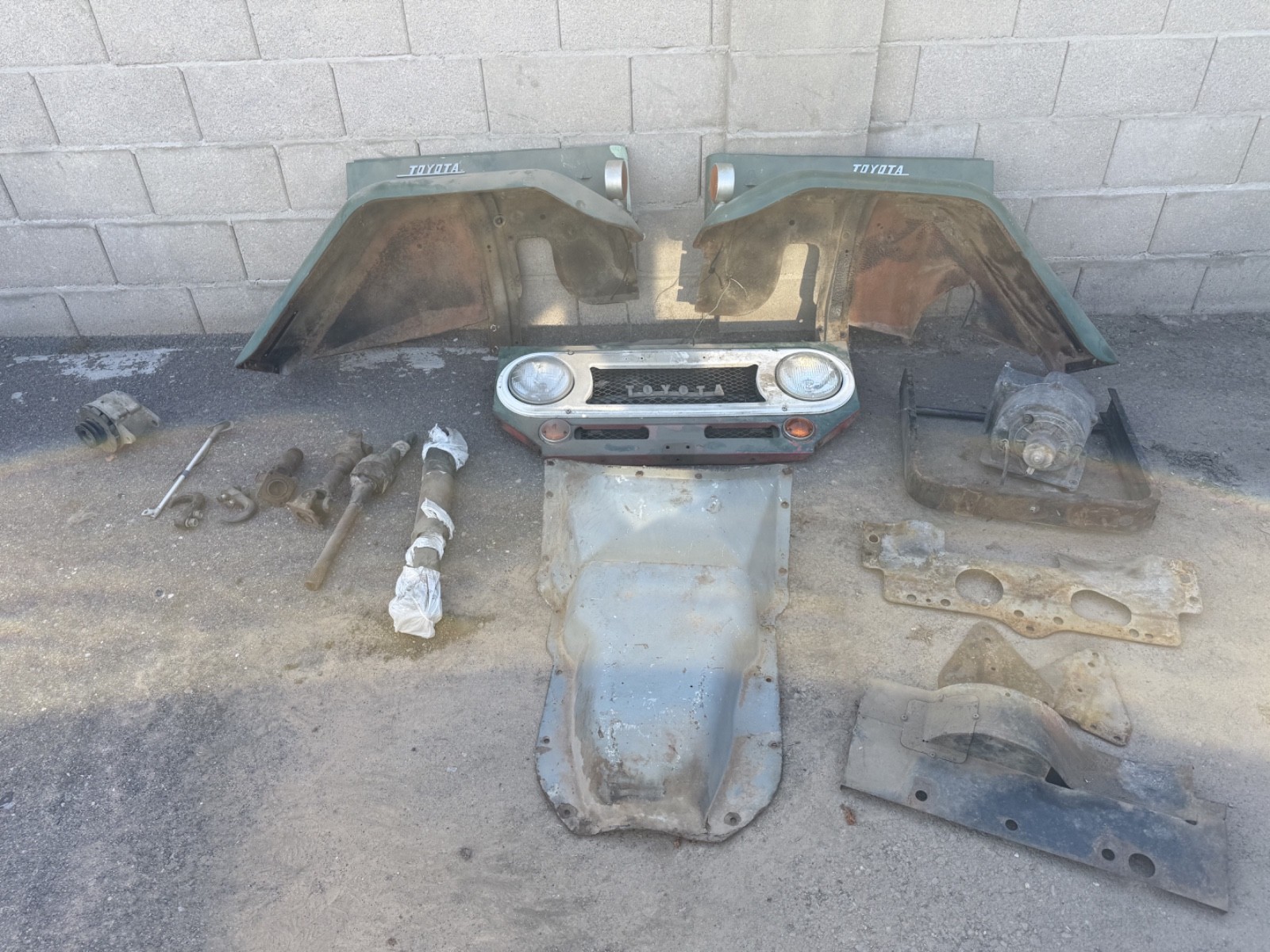 Toyota-Land-Cruiser-1963-SUV-24