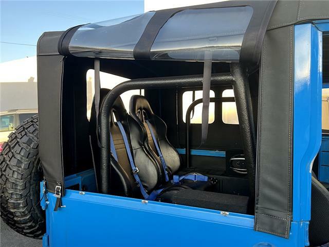 Toyota-Land-Cruiser-1965-32